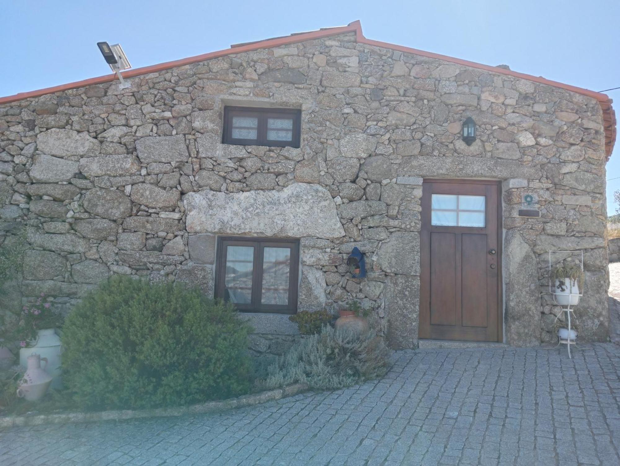 Hotel Eiras Do Dao Penalva do Castelo Esterno foto